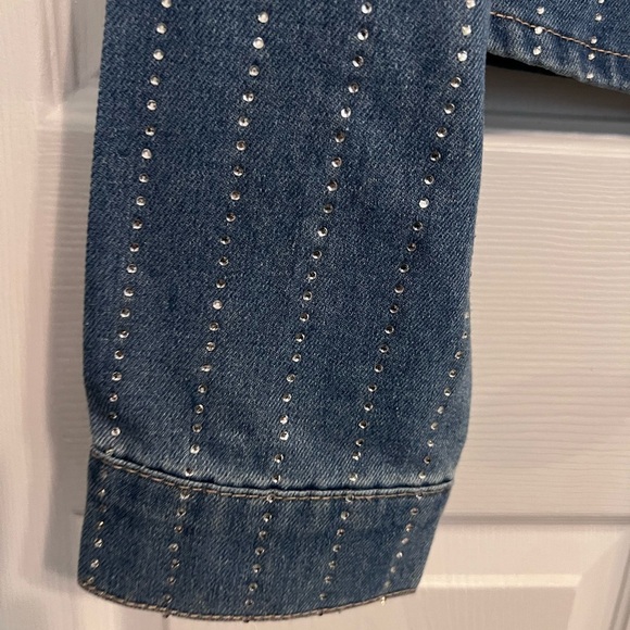 Dylan Ryan Boutique Cropped Bling Denim Shirt. Size M. - Picture 8 of 11